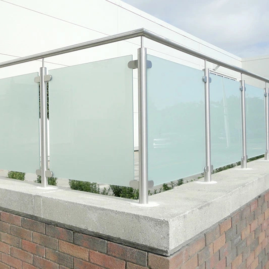 17-glassrailing